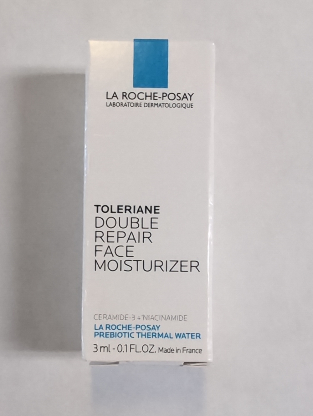 LA ROCHE-POSAY Toleriane Hydrating & Purifying Skincare Set - Picture 4 of 5
